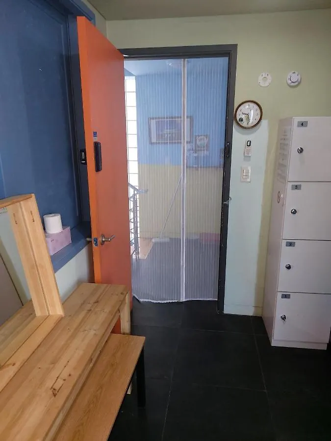 Buzz Guesthouse Hostel Σεούλ Πανσιόν