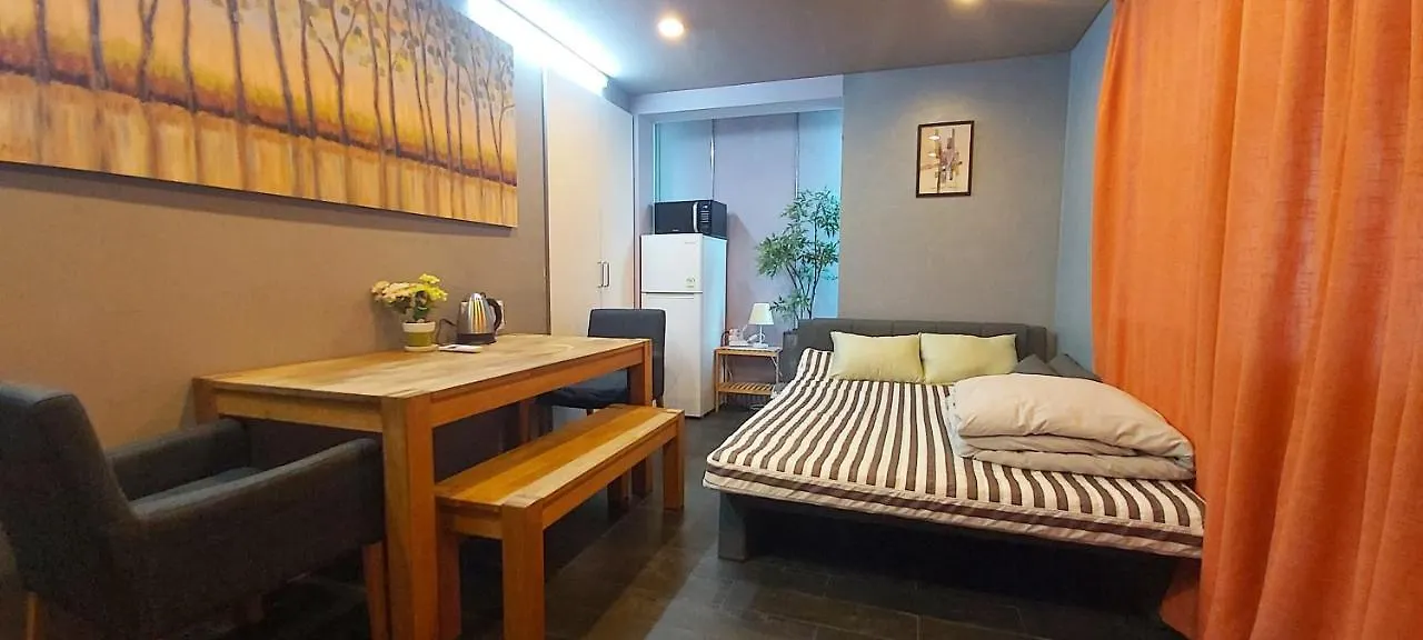 Buzz Guesthouse Hostel Σεούλ 2*,