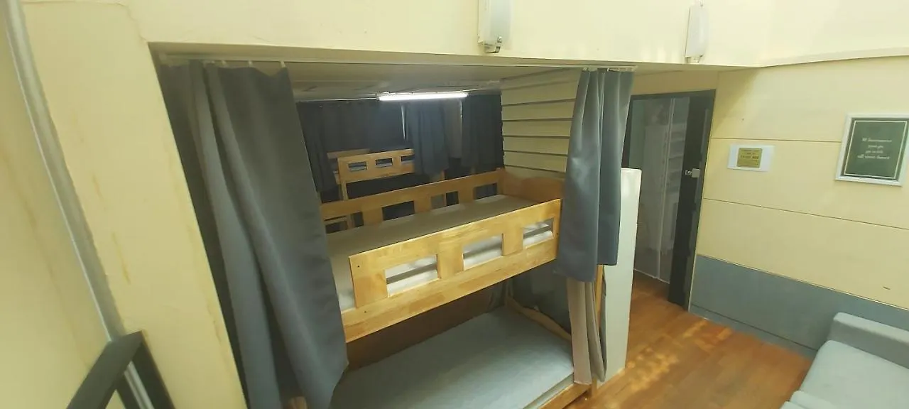 Buzz Guesthouse Hostel Σεούλ Πανσιόν