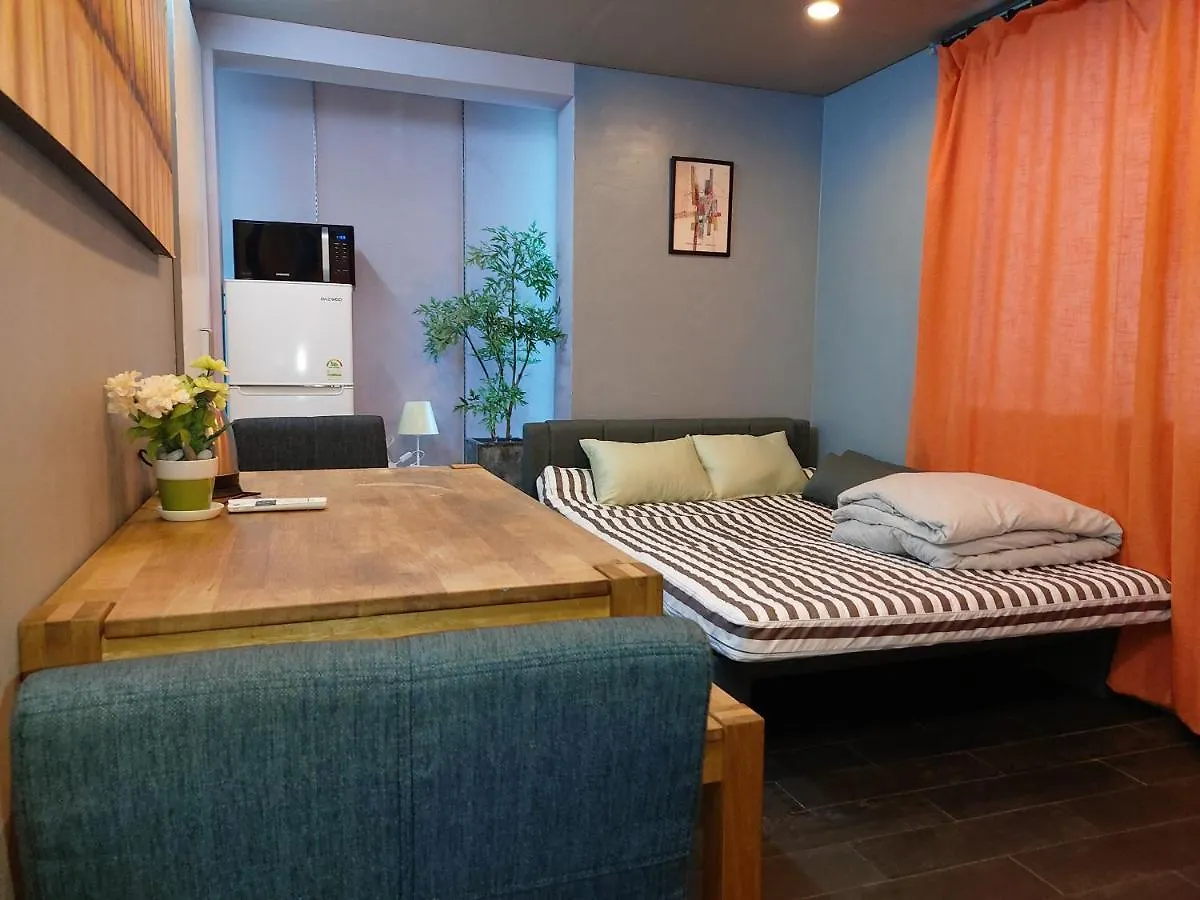 Buzz Guesthouse Hostel Seoul South Korea